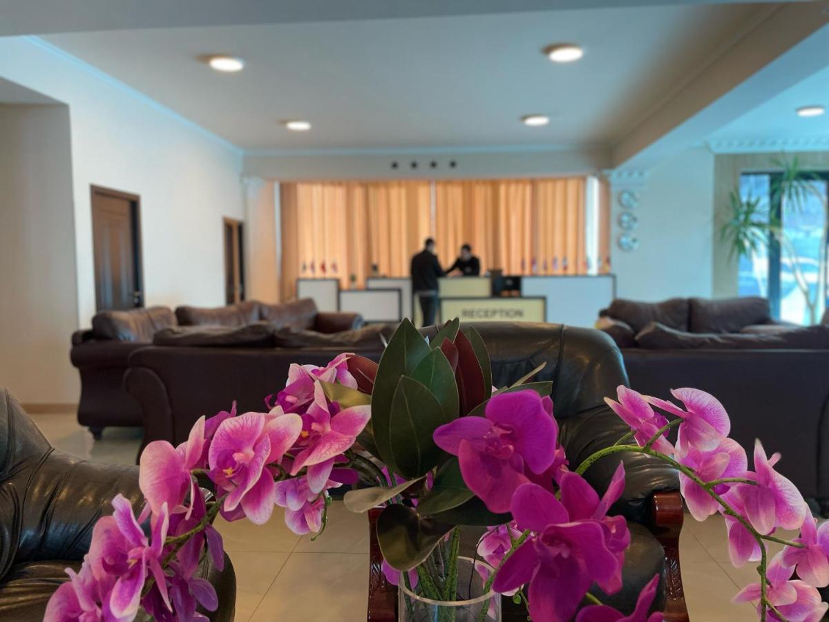 Comfort Hotel Erévan Extérieur photo