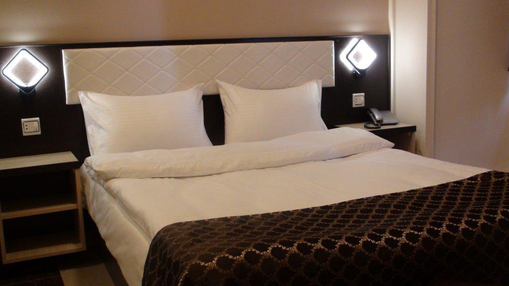 Comfort Hotel Erévan Extérieur photo