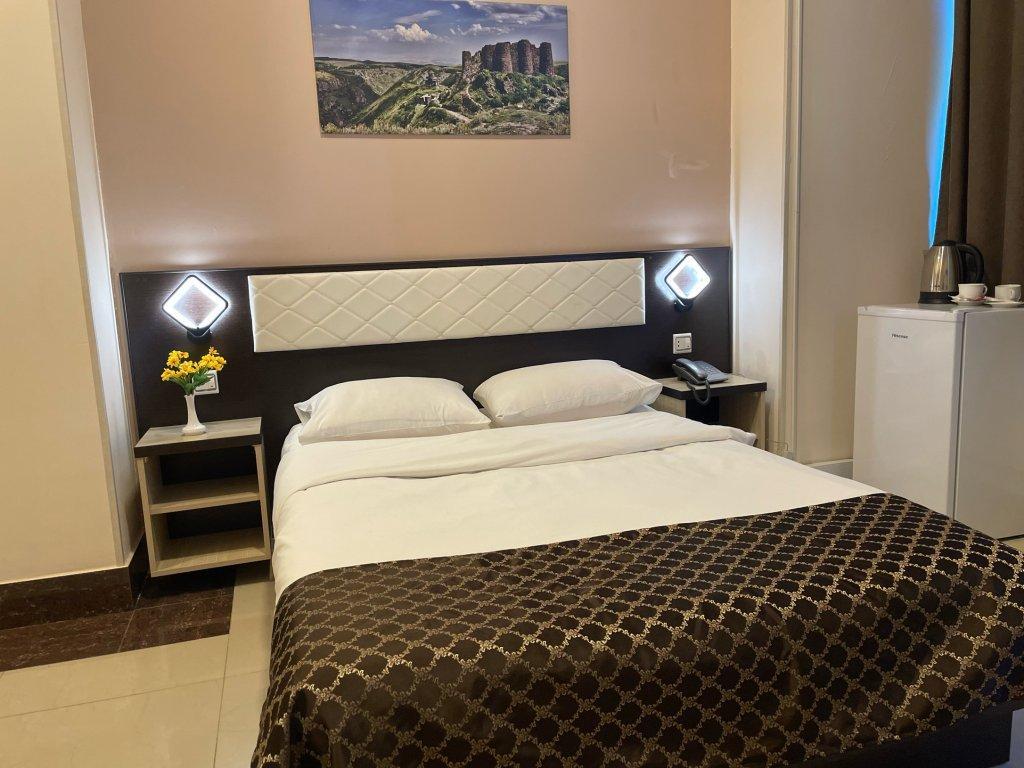 Comfort Hotel Erévan Extérieur photo