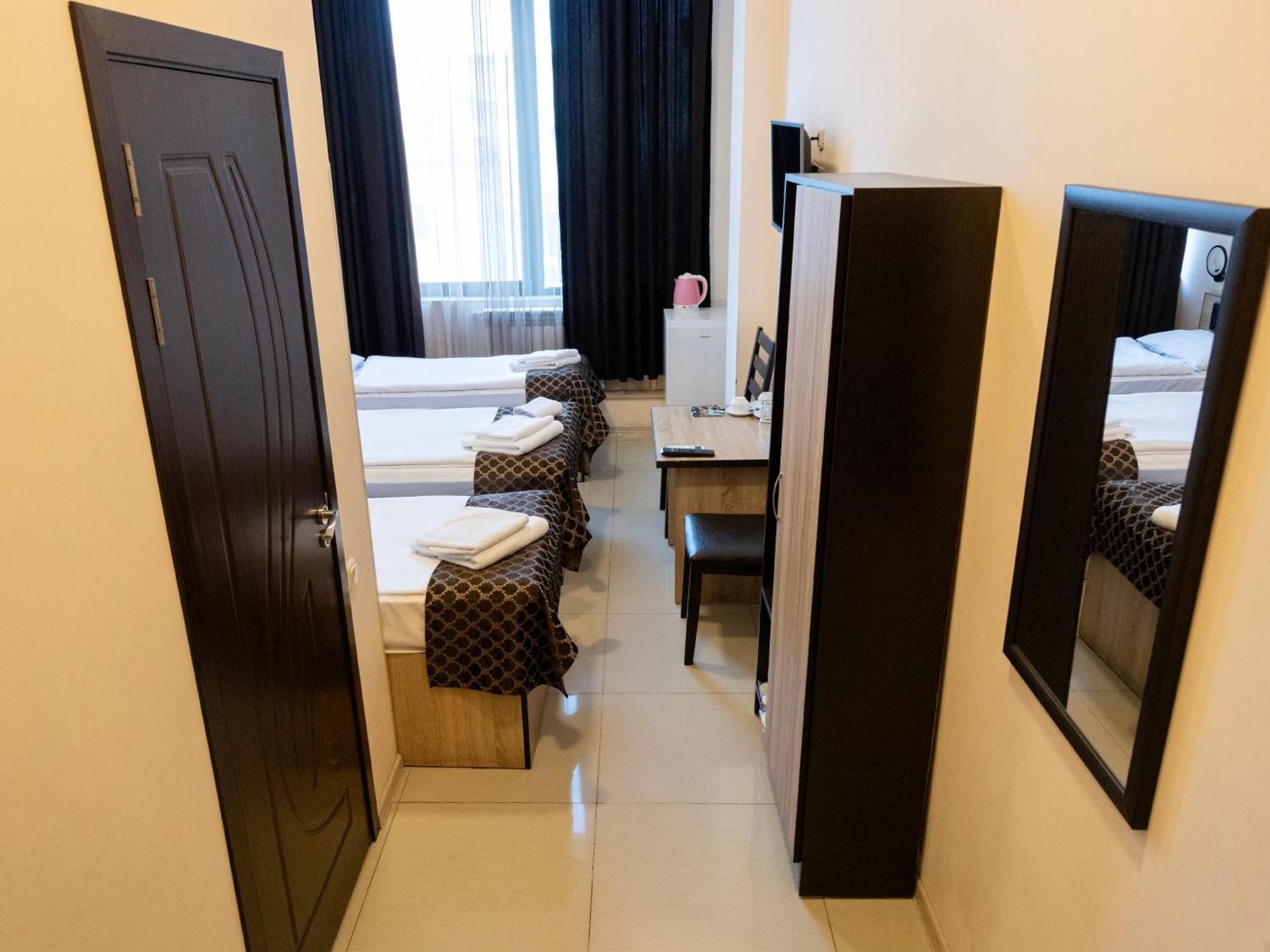 Comfort Hotel Erévan Extérieur photo