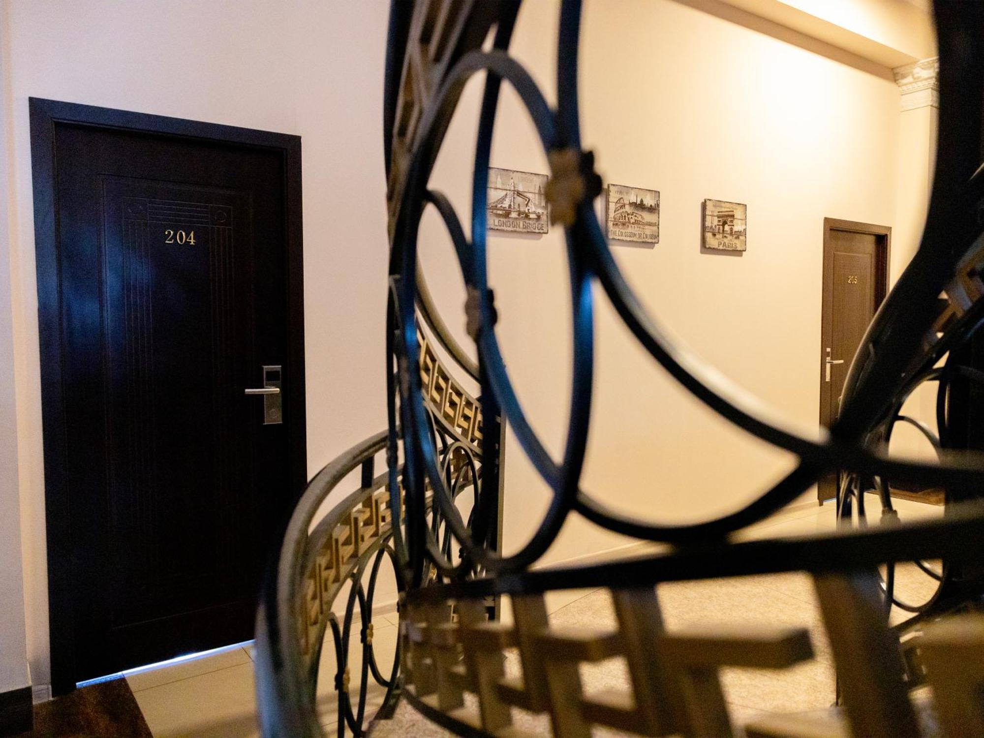 Comfort Hotel Erévan Extérieur photo