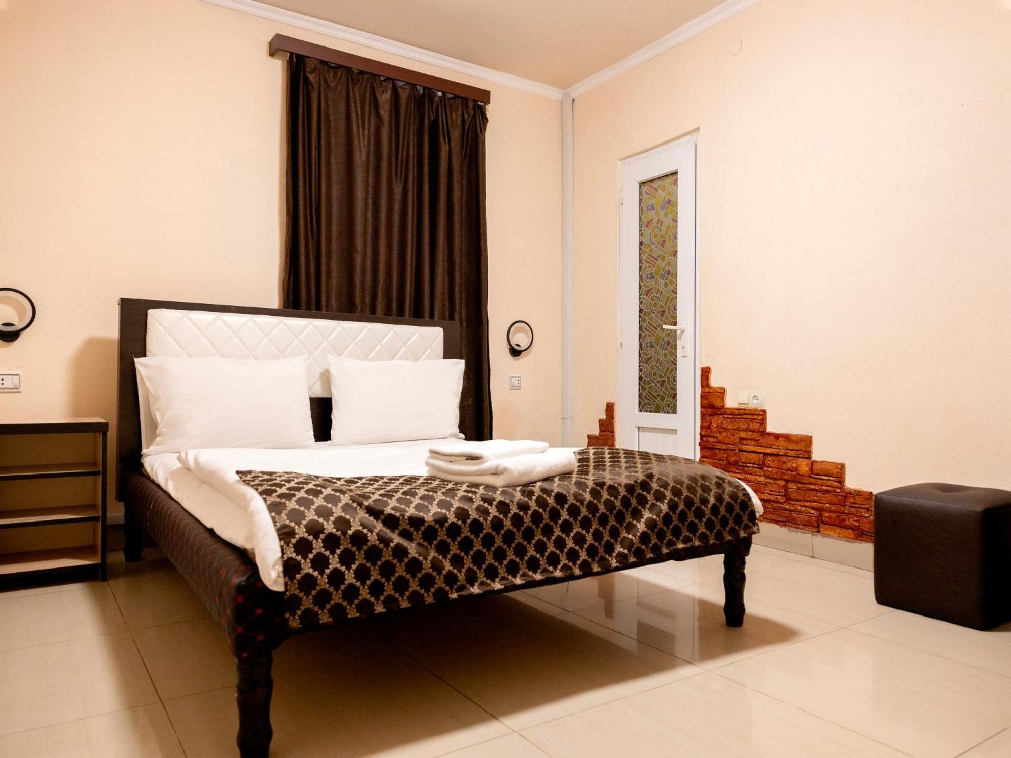 Comfort Hotel Erévan Extérieur photo