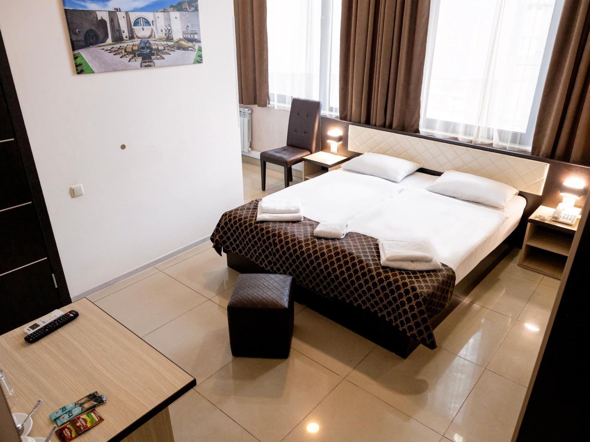 Comfort Hotel Erévan Extérieur photo