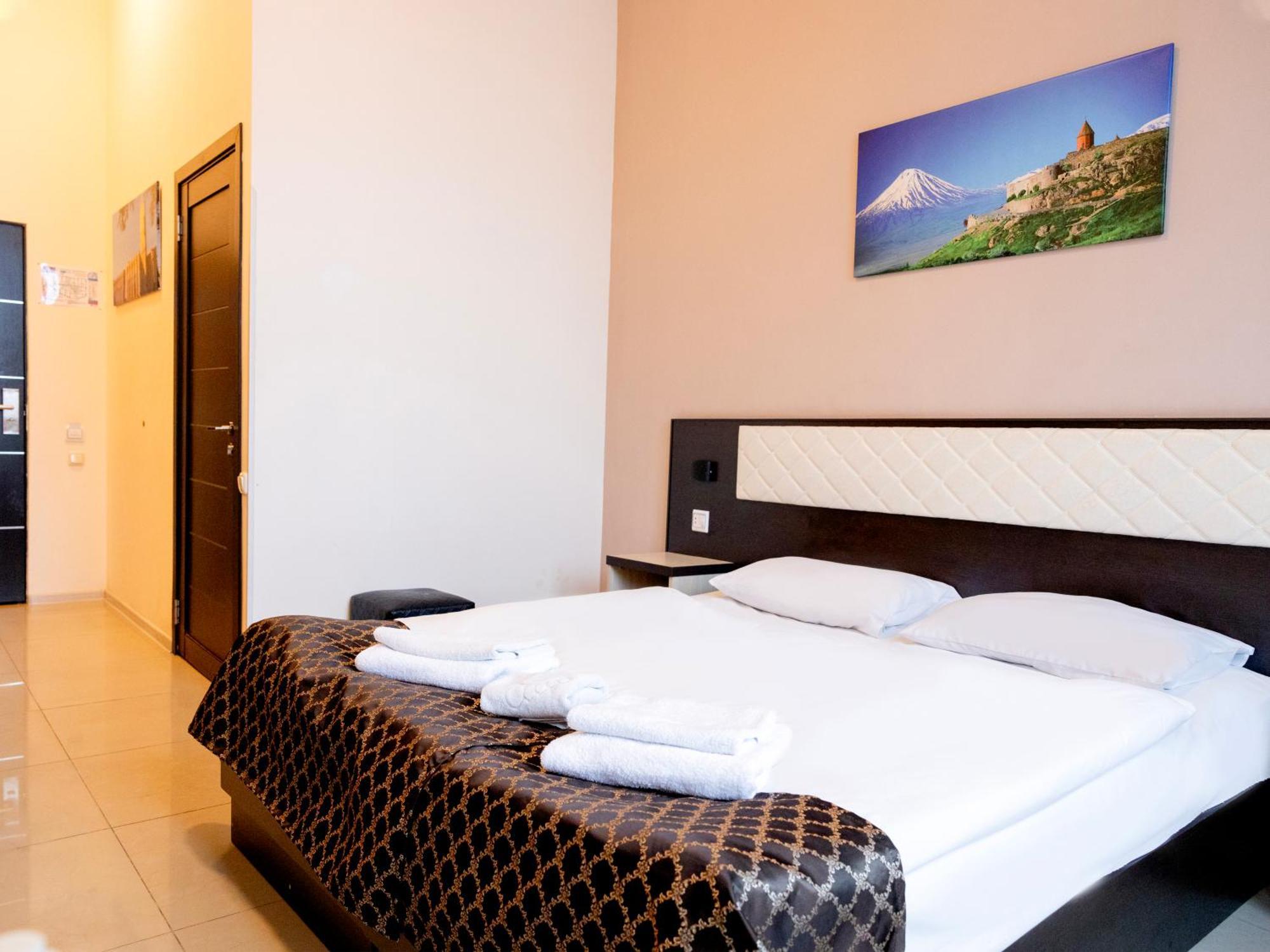 Comfort Hotel Erévan Extérieur photo