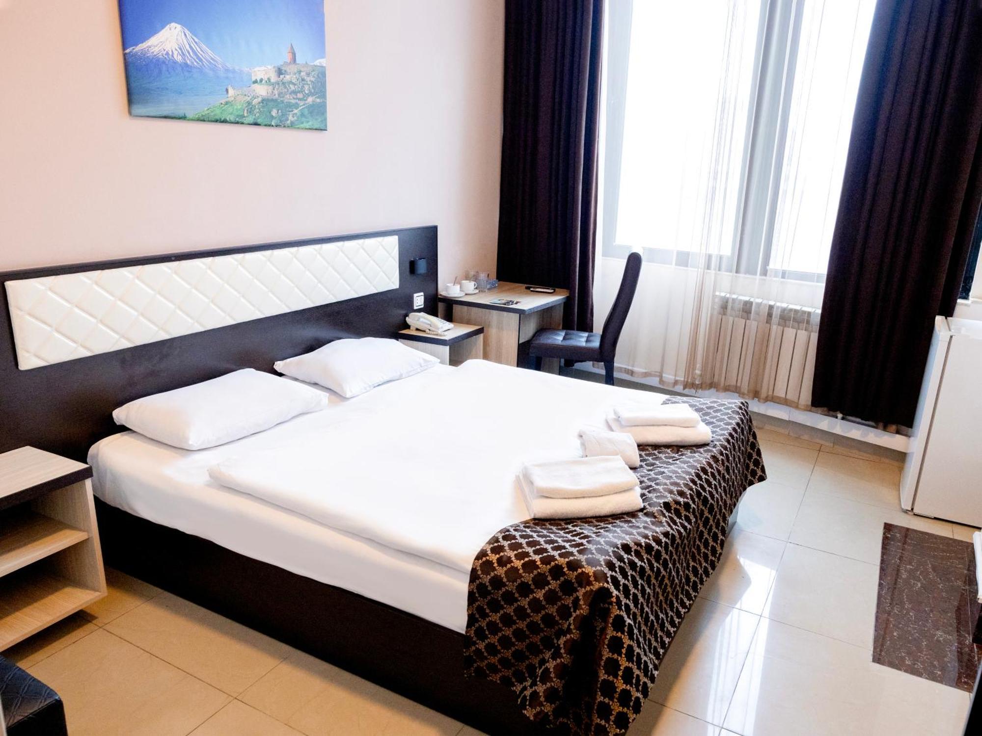 Comfort Hotel Erévan Extérieur photo