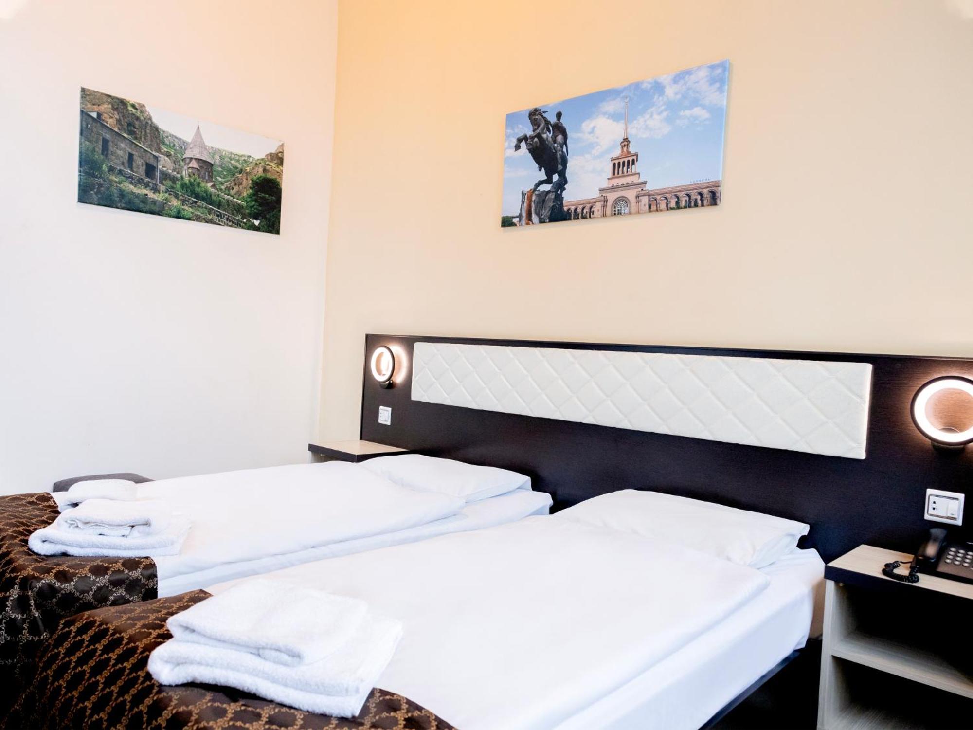 Comfort Hotel Erévan Extérieur photo