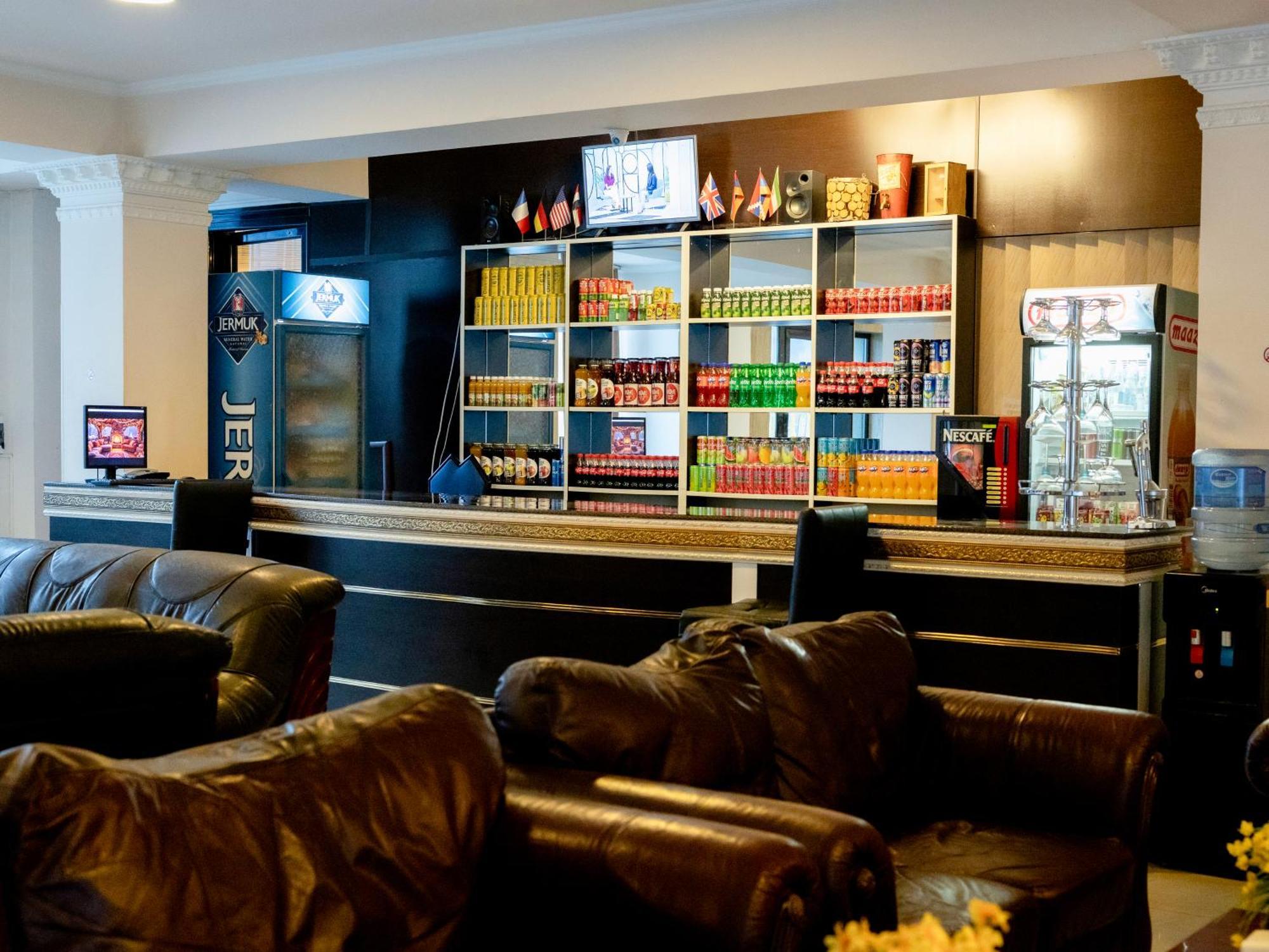 Comfort Hotel Erévan Extérieur photo